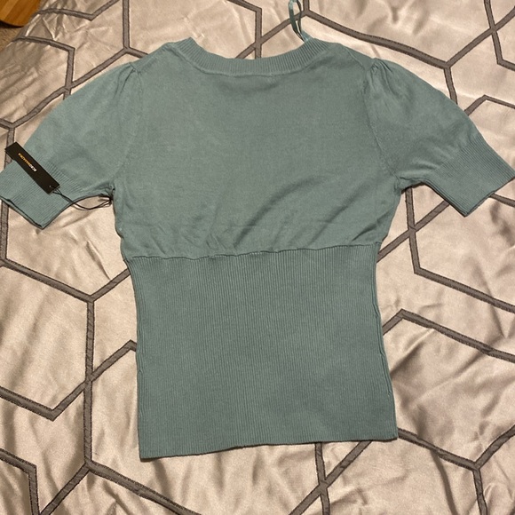 BCBG TOP - Picture 3 of 7